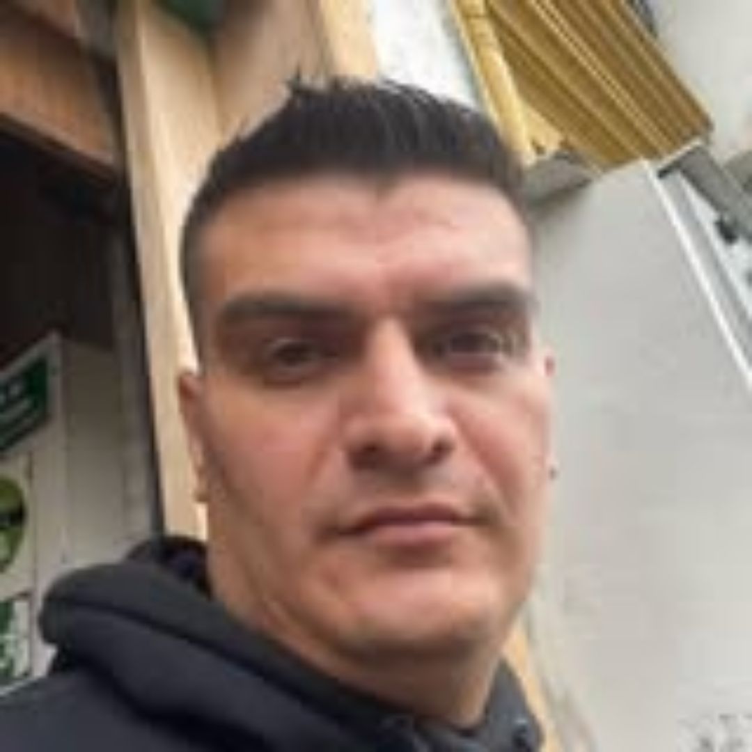 <strong>Andrés P.</strong>